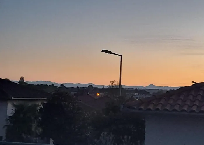 בית נופש La Parenthese De Quint-maison Familiale Et Cozy *